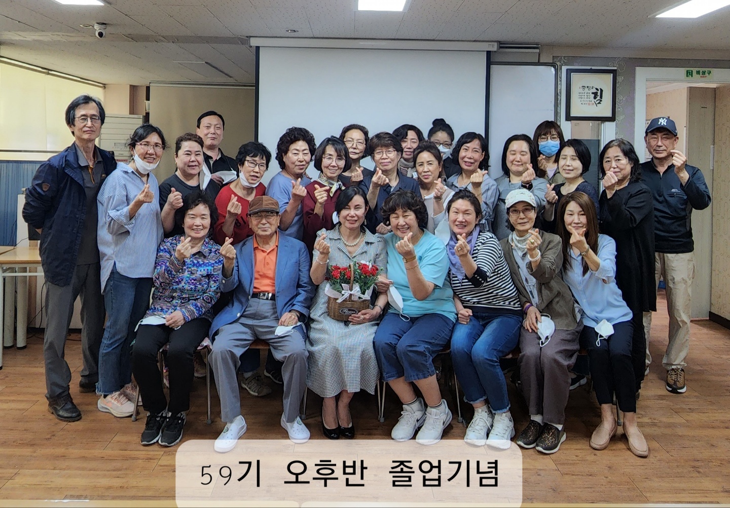 1948697120_ru7Ro8l6_d4a7e8d3336271c5a841a670bbfdb0b605c6b872.jpg 이미지크게보기